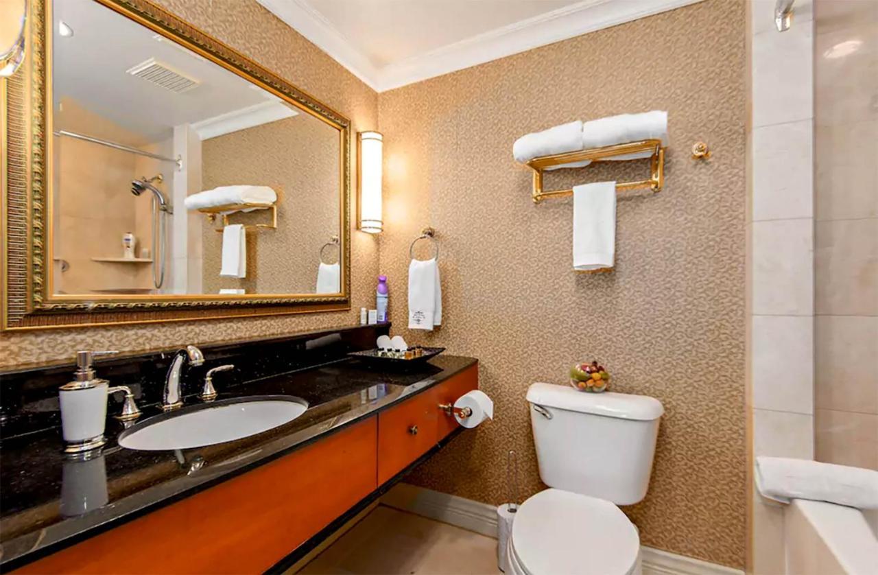 Boutique Suites - Vancouver Zewnętrze zdjęcie